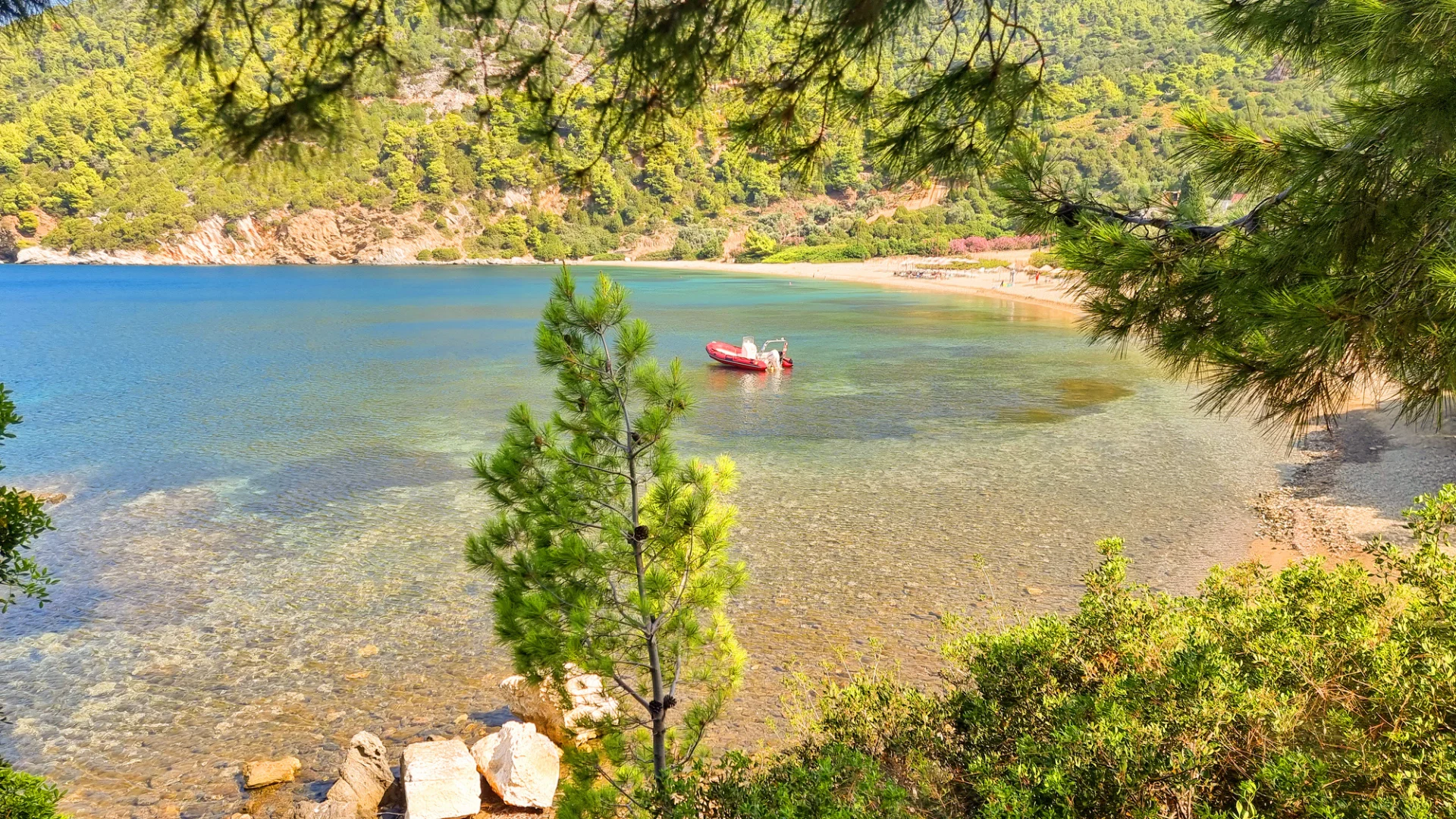 pefkos beach in Skyros