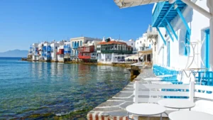 Wonderful restaurant beside the sea in Mykonos